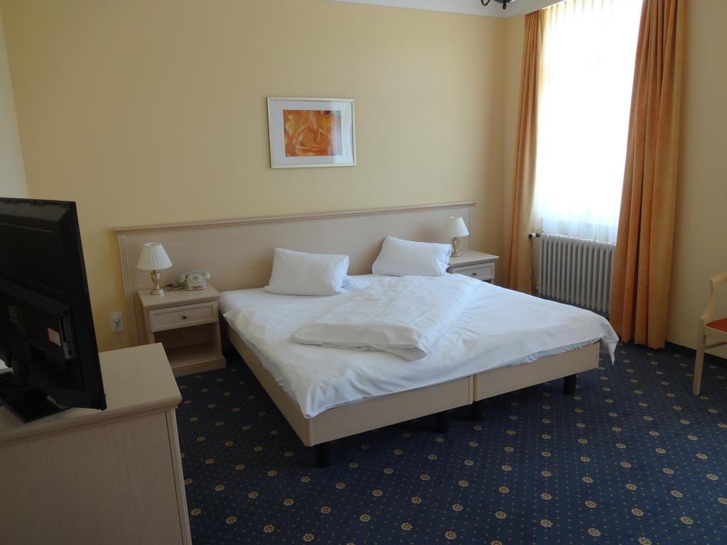 Hotel Schweizerhof Weggis Exteriör bild