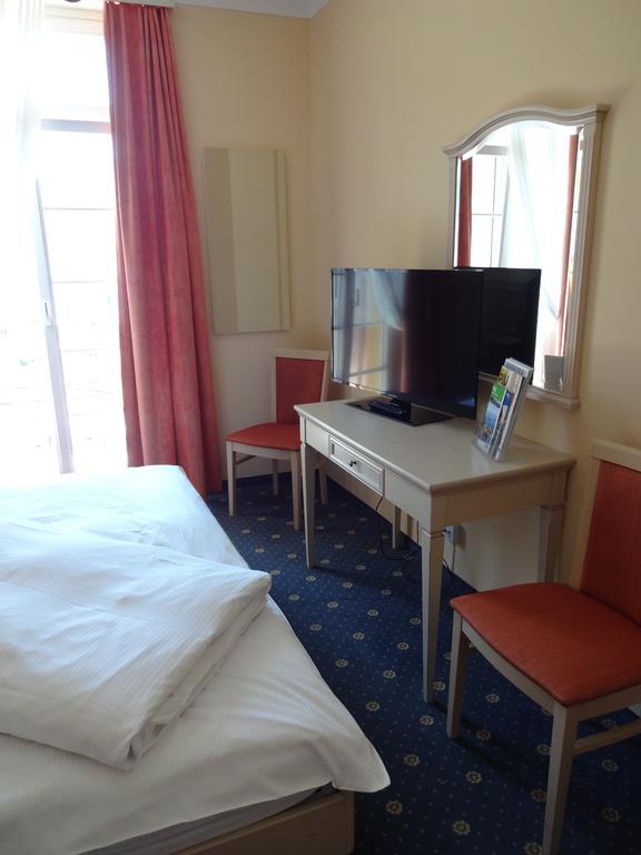 Hotel Schweizerhof Weggis Exteriör bild